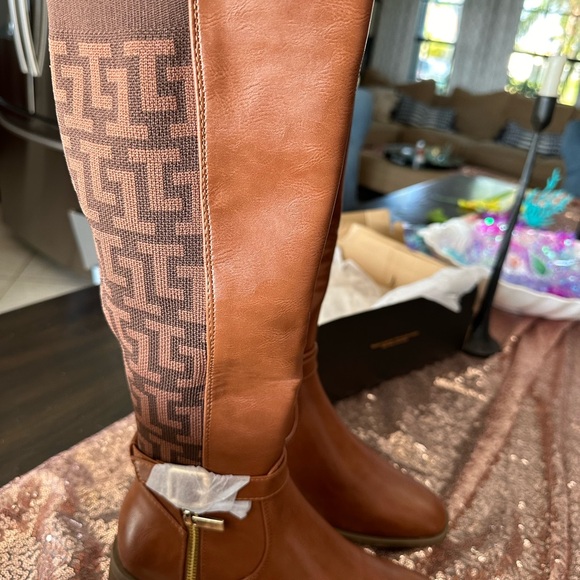 SHOEDAZZLE FAUX LEATHER STRETCH Brown BOOT FLAT HEEL With ZIP Sz 6 - Picture 4 of 13